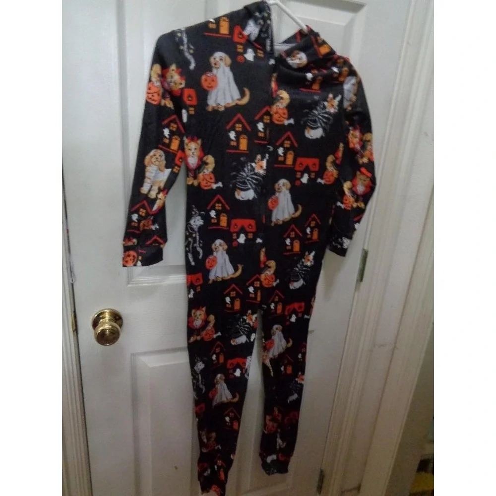 Halloween Costume Pajamas Youth 8-10 One Piece Hooded Sleepwear Dogs
